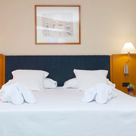 Urh Ciutat De Mataro Hotel Ngoại thất bức ảnh