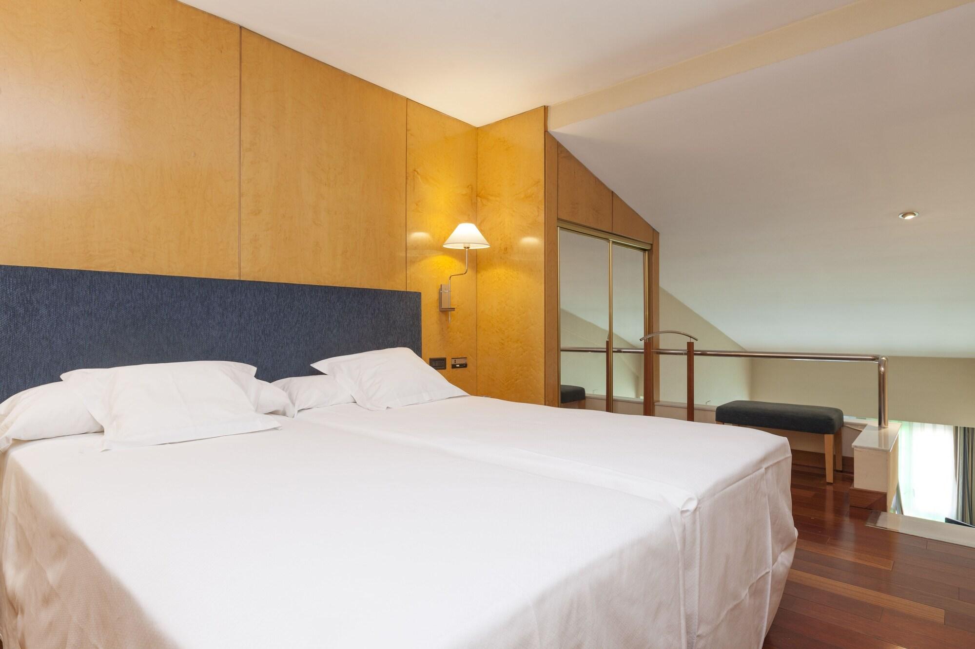Urh Ciutat De Mataro Hotel Ngoại thất bức ảnh