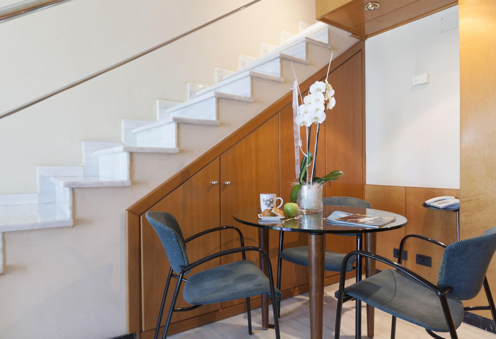 Urh Ciutat De Mataro Hotel Ngoại thất bức ảnh