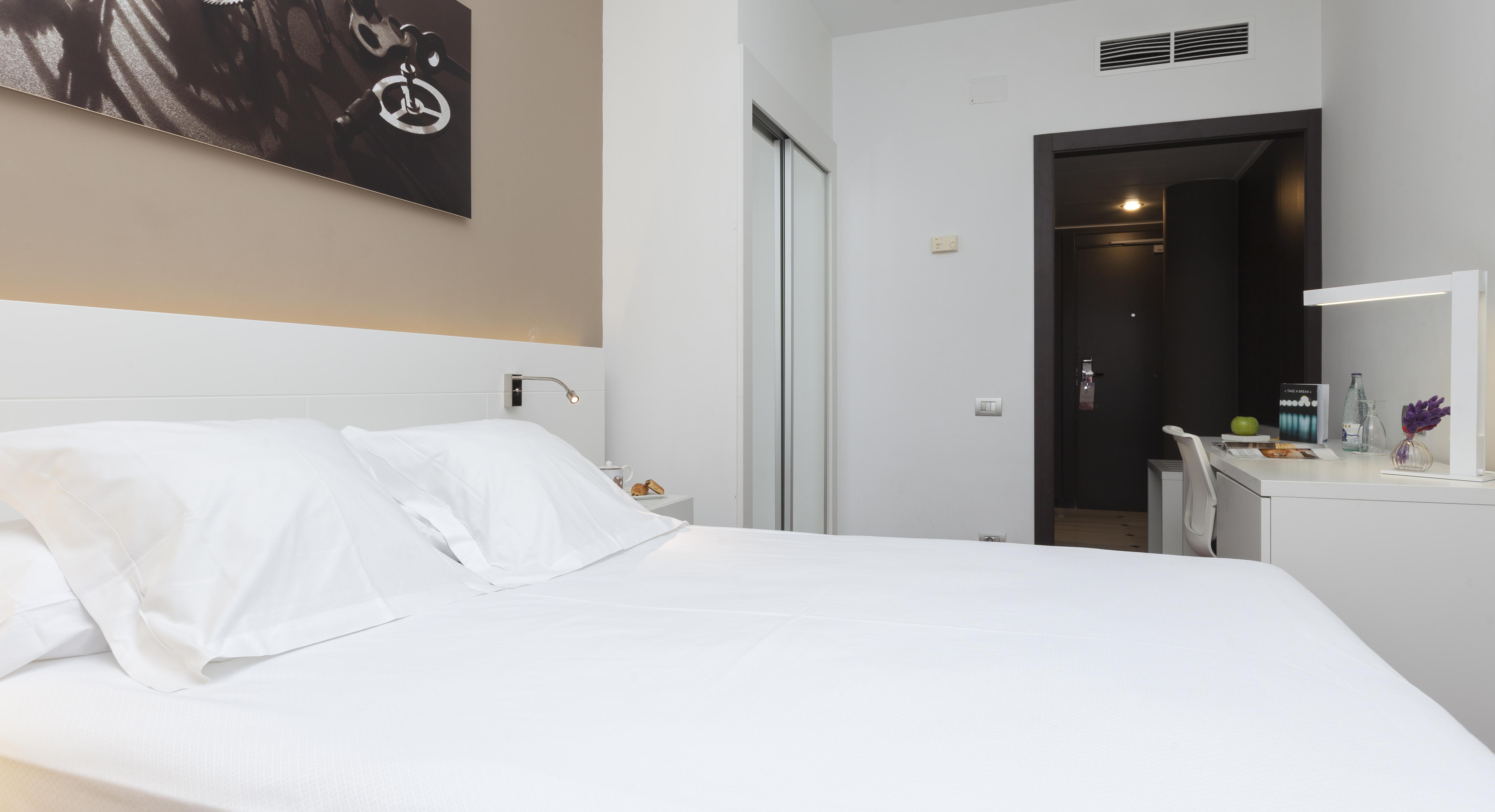 Urh Ciutat De Mataro Hotel Ngoại thất bức ảnh