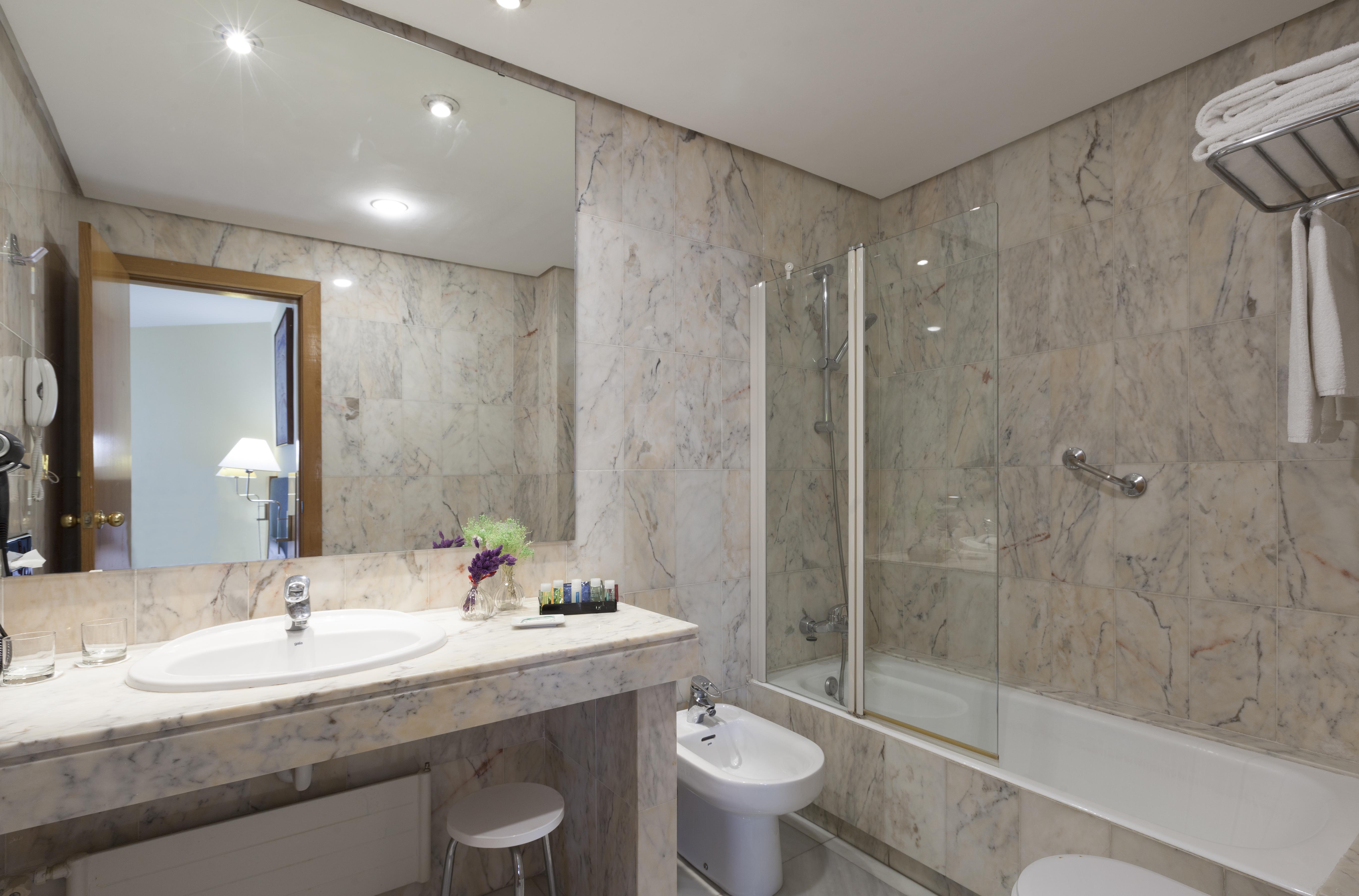 Urh Ciutat De Mataro Hotel Ngoại thất bức ảnh