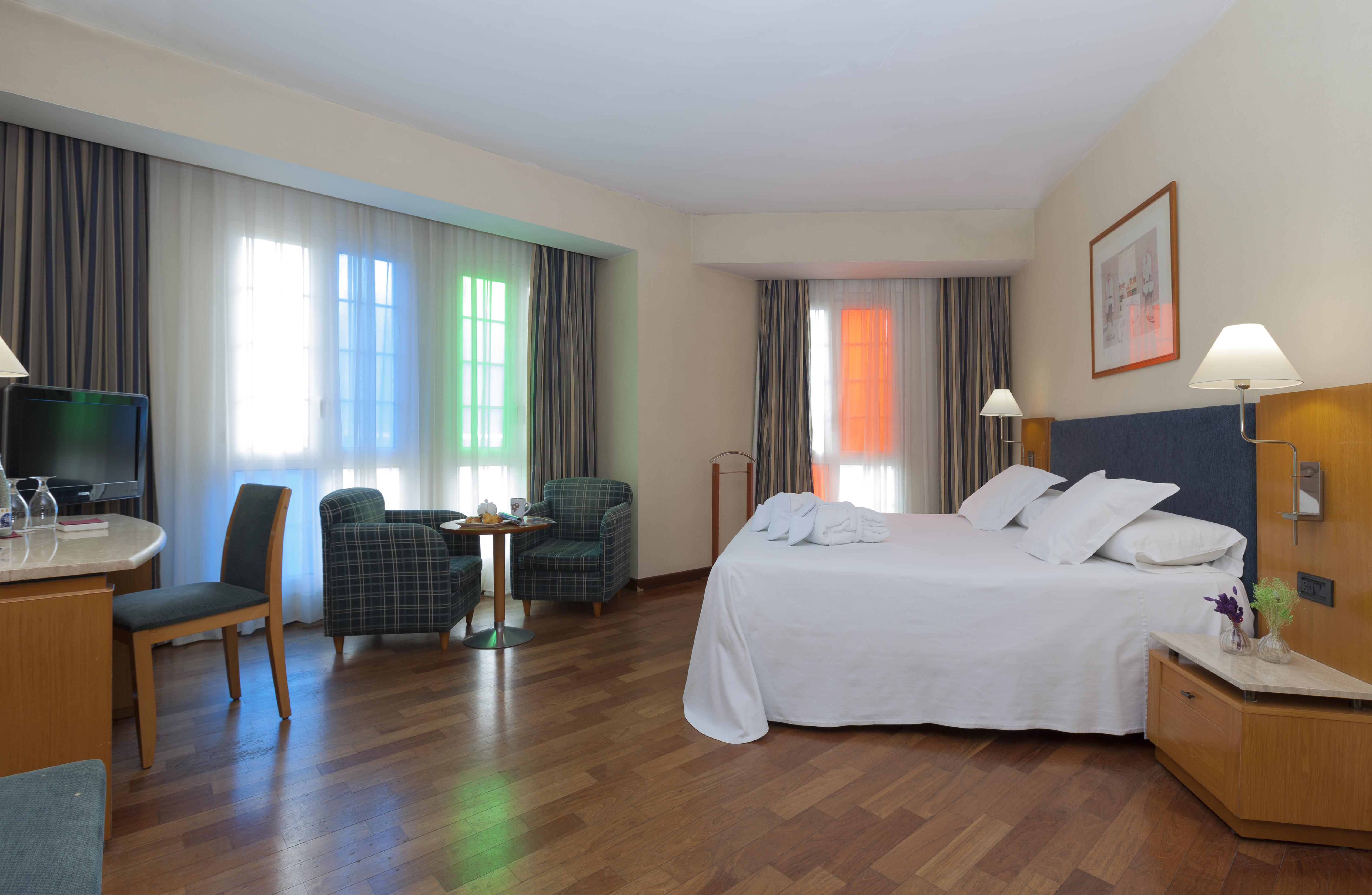 Urh Ciutat De Mataro Hotel Ngoại thất bức ảnh