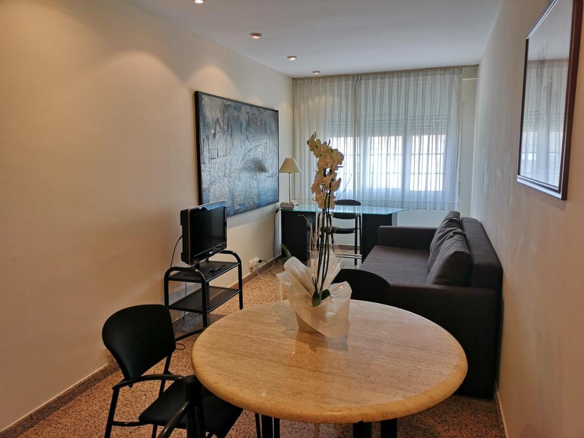 Urh Ciutat De Mataro Hotel Ngoại thất bức ảnh