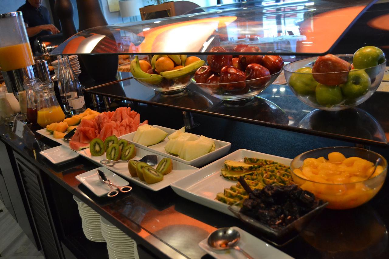 Urh Ciutat De Mataro Hotel Ngoại thất bức ảnh