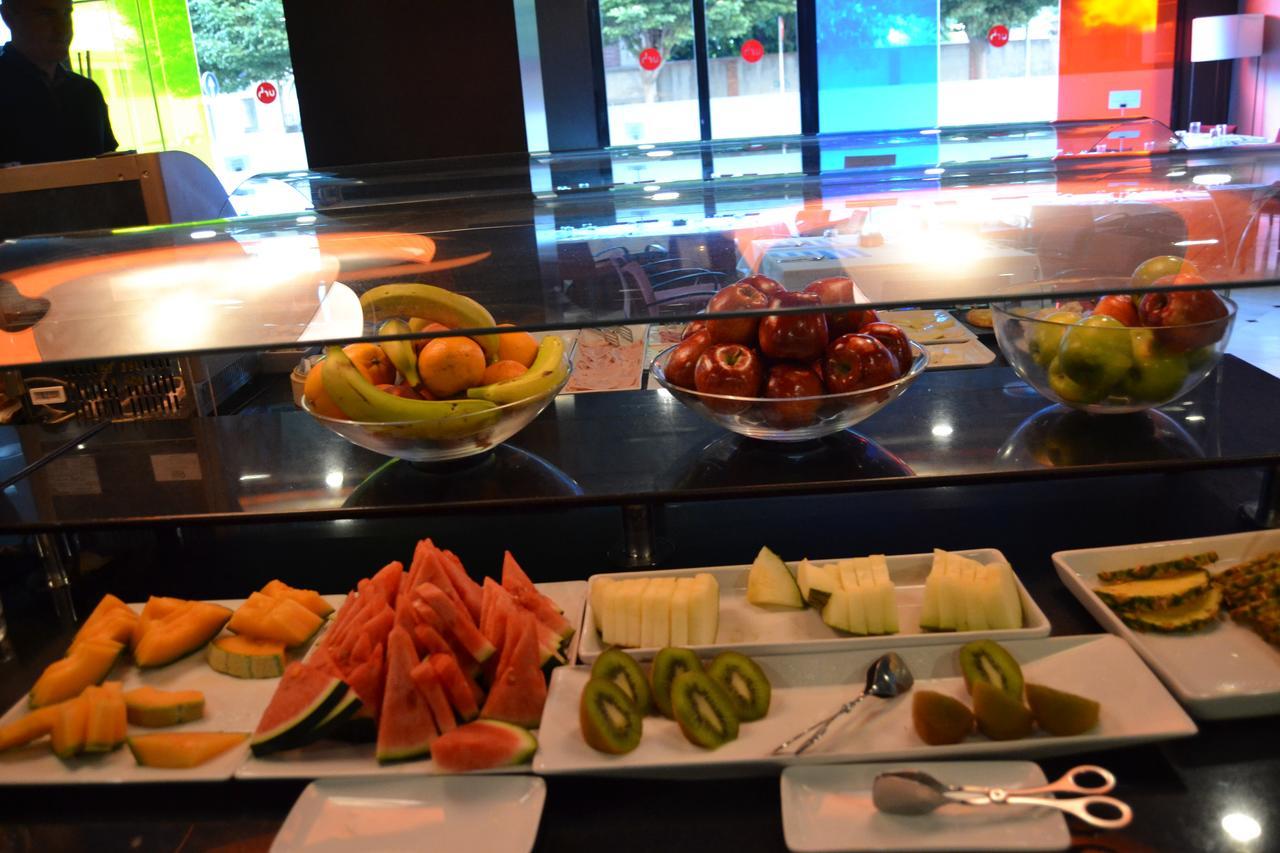 Urh Ciutat De Mataro Hotel Ngoại thất bức ảnh