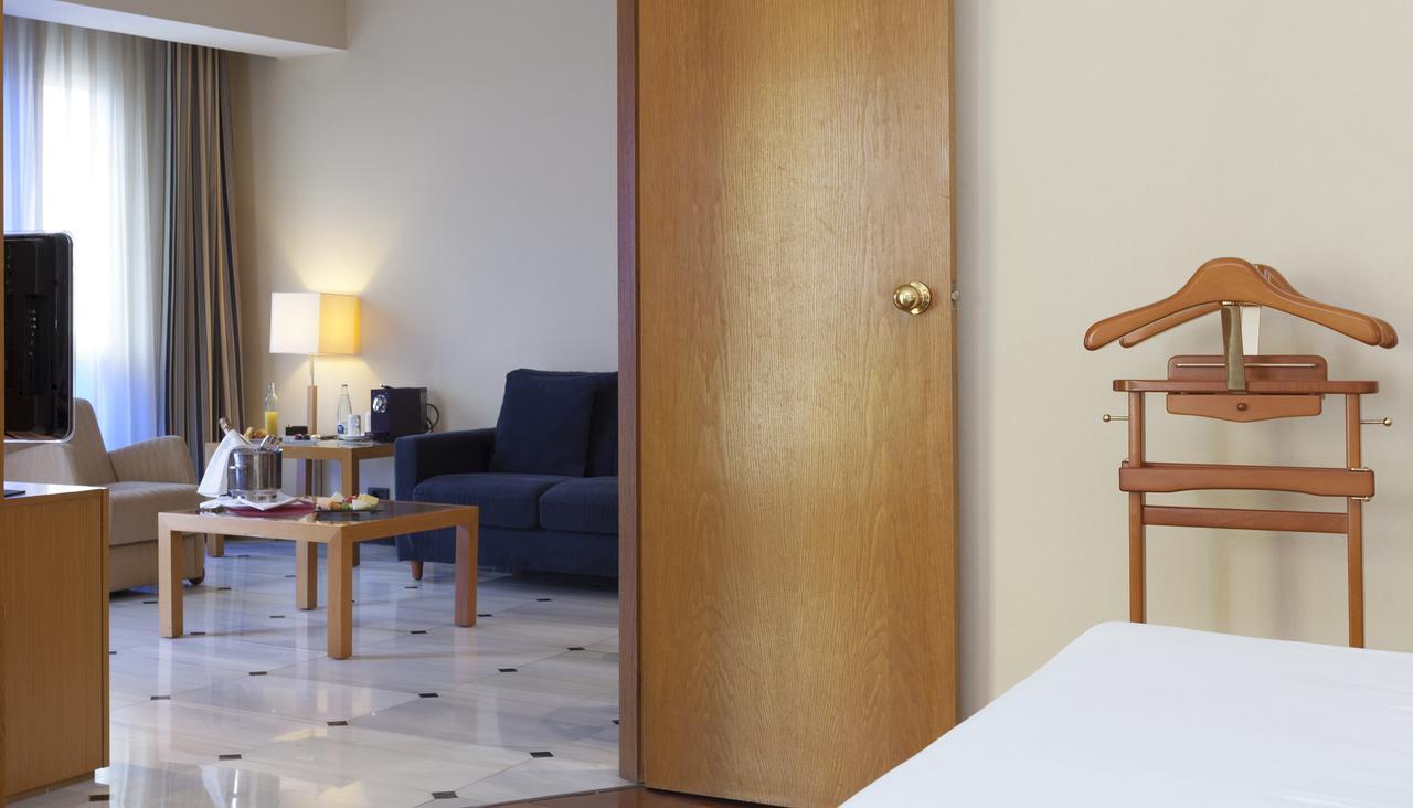 Urh Ciutat De Mataro Hotel Ngoại thất bức ảnh