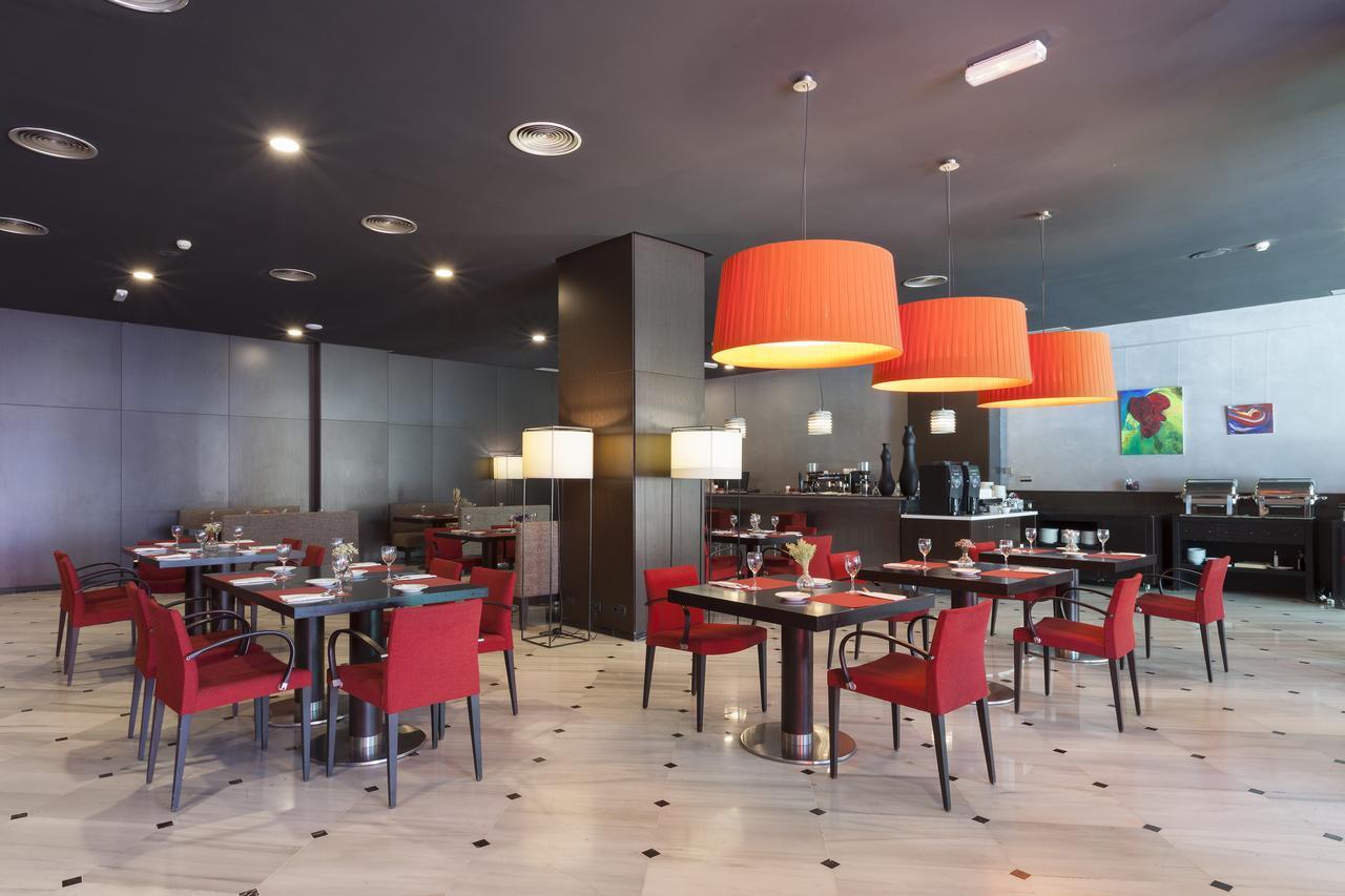 Urh Ciutat De Mataro Hotel Ngoại thất bức ảnh